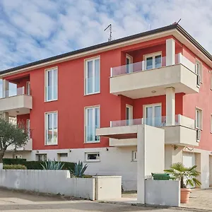 https://villa-ax.in-istria.net