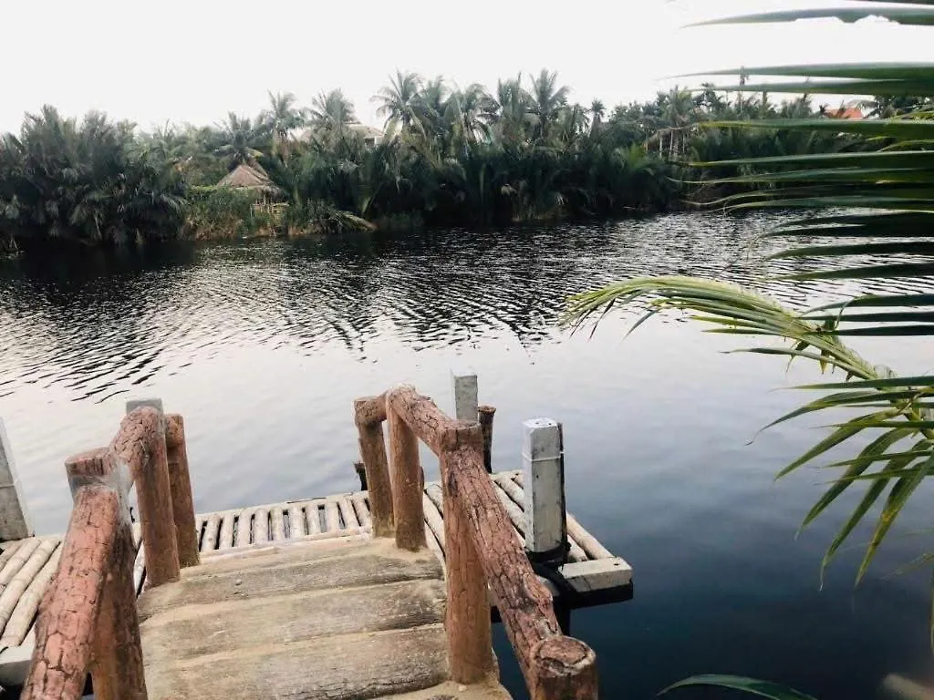 Nipa Riverside Villa By The Little Hoi An